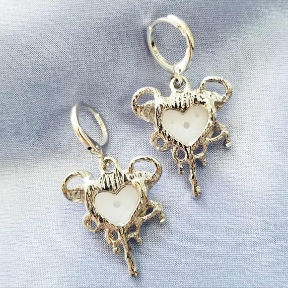 NEW Dolls Kill Cyberpunk Y2K Style Silver Earrings w/ Iridescent Dripping Hearts - Picture 6 of 6